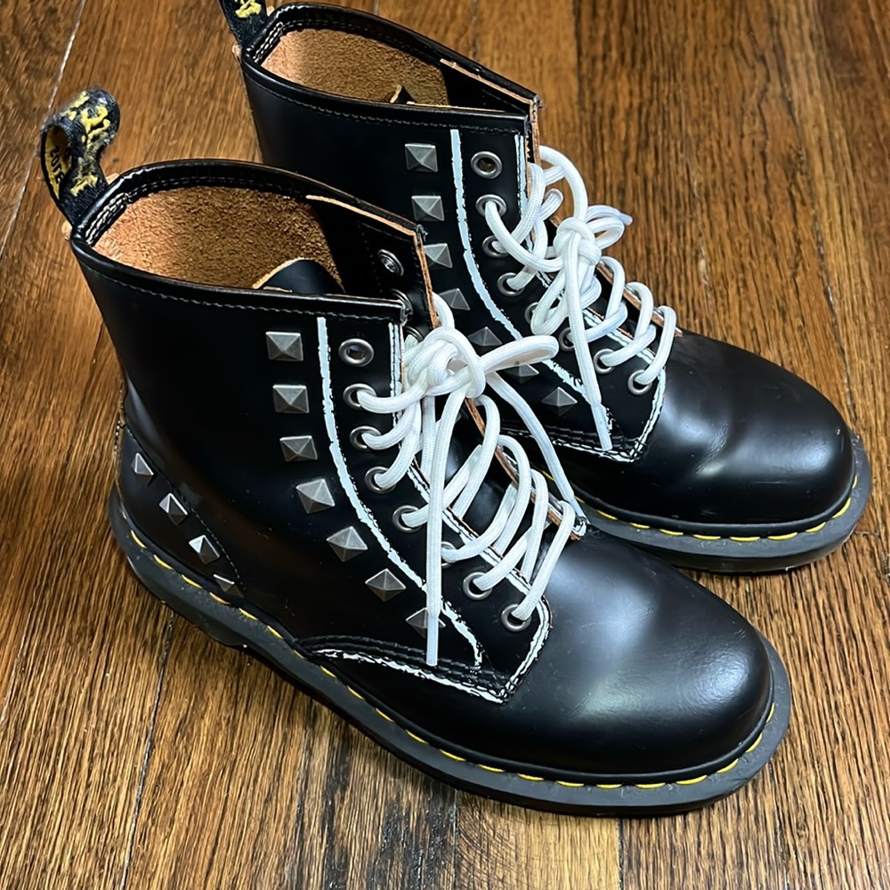 Dr Martens almost new! Great condition!